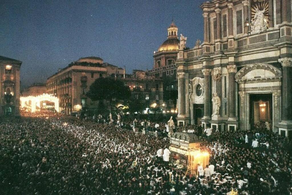 Apartamento Casa D'Amico Al Duomo CTA Exterior foto